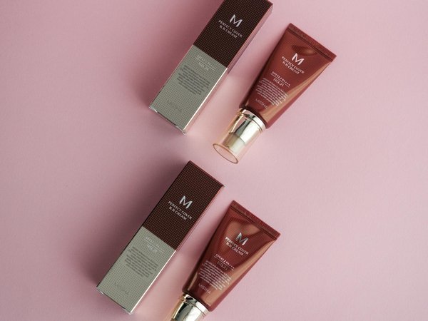 Trouver un fournisseur de vêtements brodés avec logo en grande quantité : comment faire le bon choix ?